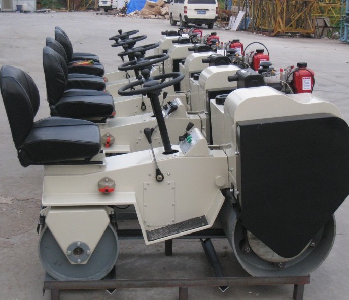 印度客戶來訪，并訂購(gòu)FYL-850座駕壓路機(jī)
