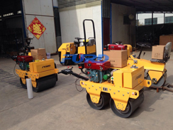 福瑞得壓路機(jī)座駕壓路機(jī)、手扶壓路機(jī)準(zhǔn)備發(fā)貨